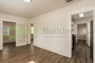 PERFECT HOME FOR STUDENTS OR PROFESSORS IN THE UNM AREA!!