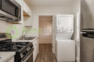 PERFECT HOME FOR STUDENTS OR PROFESSORS IN THE UNM AREA!!