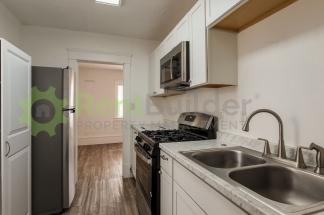 PERFECT HOME FOR STUDENTS OR PROFESSORS IN THE UNM AREA!!