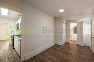 PERFECT HOME FOR STUDENTS OR PROFESSORS IN THE UNM AREA!!