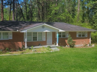 Spacious 3BR Ranch in Prime Atlanta Location!