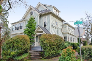 Multi-Room Studio Apartment in Gorgeous Portland Heights Victorian!