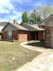Minutes from Tinker AFB – Cozy 3BR Home with Garage & Security Features!