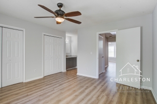 15 Townpark Ln Apt C - Available Now!