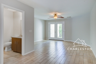 15 Townpark Ln Apt C - Available Now!