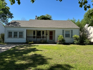 2 Bedroom with Bonus room and Hardwood Floors - Schweiter Neighborhood