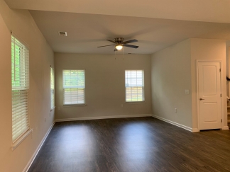 Spacious South Raleigh Residence In Private, Amazing Amenities, Available NOW!
