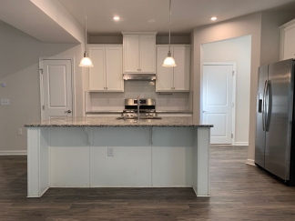 Spacious South Raleigh Residence In Private, Amazing Amenities, Available NOW!