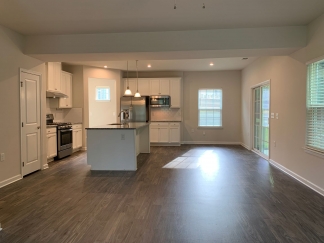 Spacious South Raleigh Residence In Private, Amazing Amenities, Available NOW!