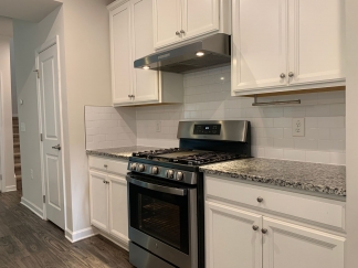 Spacious South Raleigh Residence In Private, Amazing Amenities, Available NOW!