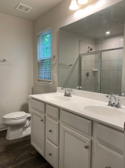 Spacious South Raleigh Residence In Private, Amazing Amenities, Available NOW!