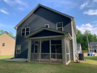 Spacious South Raleigh Residence In Private, Amazing Amenities, Available NOW!