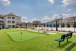 Spacious South Raleigh Residence In Private, Amazing Amenities, Available NOW!