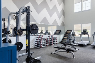 Spacious South Raleigh Residence In Private, Amazing Amenities, Available NOW!