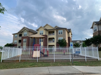 Spacious South Raleigh Residence In Private, Amazing Amenities, Available NOW!