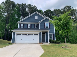Spacious South Raleigh Residence In Private, Amazing Amenities, Available NOW!