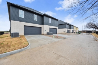 Brand New Luxury Townhouse in Central West Arlington
