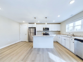 Stunning Newly Built 2 BR 2.5 BA Townhome in Beautiful Yorktown