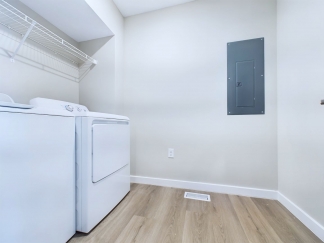 Stunning Newly Built 2 BR 2.5 BA Townhome in Beautiful Yorktown