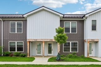 Stunning Newly Built 2 BR 2.5 BA Townhome in Beautiful Yorktown