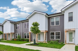Stunning Newly Built 2 BR 2.5 BA Townhome in Beautiful Yorktown