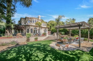 Gorgeous Monte Sereno Estate on Spacious Private Lot