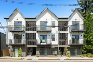 **CONCESSION - ONE MONTH FREE RENT ON APPROVED CREDIT** Ground Floor Contemporary 1 Bedroom Apartment - SW Portland