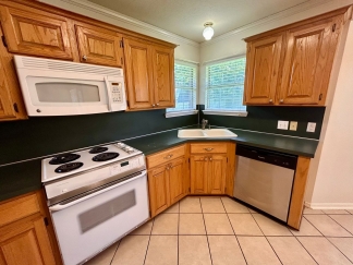 Cozy 3 Bedroom/2 Bathroom Home for Rent in Greenwood