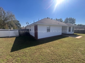 Cozy 3 Bedroom/2 Bathroom Home for Rent in Greenwood