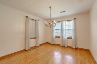 Single Family Home in Park Circle!