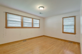 Single Family Home in Park Circle!