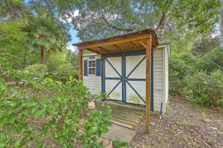 Single Family Home in Park Circle!