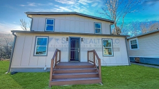 1198 Sims St - FREE 55 Smart TV delivered to your doorstep if you move in on or before May 15th