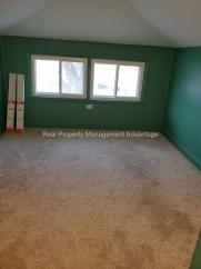 1 Bedroom Apartment, Private Entrance, Steps from Downtown Ferndale!