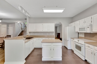 Enjoy the best of Mt Pleasant living in Charleston National