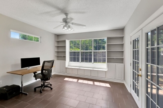 Enjoy the best of Mt Pleasant living in Charleston National