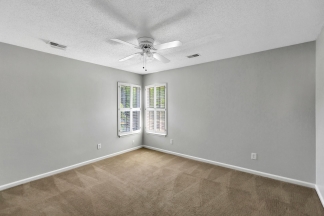 Enjoy the best of Mt Pleasant living in Charleston National