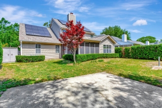 Enjoy the best of Mt Pleasant living in Charleston National
