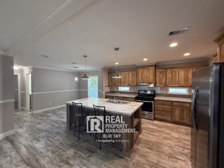 SPACIOUS 4 BEDROOM HOME WITH MODERN FEATURES AND FLEXIBLE OUTDOOR SPACE