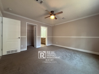 SPACIOUS 4 BEDROOM HOME WITH MODERN FEATURES AND FLEXIBLE OUTDOOR SPACE