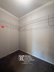 SPACIOUS 4 BEDROOM HOME WITH MODERN FEATURES AND FLEXIBLE OUTDOOR SPACE