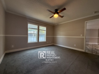SPACIOUS 4 BEDROOM HOME WITH MODERN FEATURES AND FLEXIBLE OUTDOOR SPACE