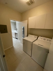 Spacious 1 Bedroom Sunnyvale Condo! Open Living Ground Level Unit!