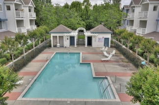 Spacious 1 Bedroom Sunnyvale Condo! Open Living Ground Level Unit!
