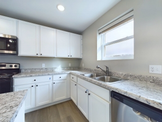 Stunning Newly Built 2 BR 2.5 BA Townhome in Beautiful Yorktown