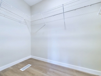 Stunning Newly Built 2 BR 2.5 BA Townhome in Beautiful Yorktown