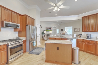 FULLY FURNISHED Mount Pleasant Home! 6-9 month lease available!