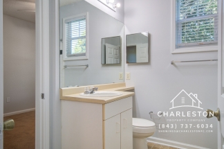 1213 Rosewood Ln - Available 7/15
