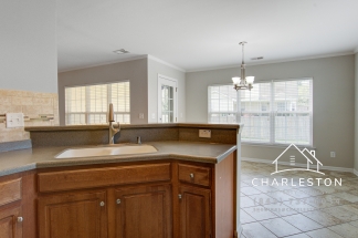 111 Meadowvale Ln - Available Now!