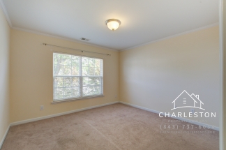 111 Meadowvale Ln - Available Now!